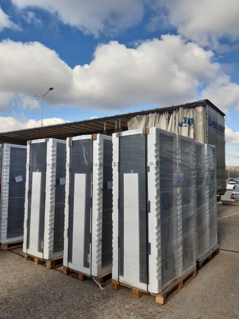 photo5969837261509997373