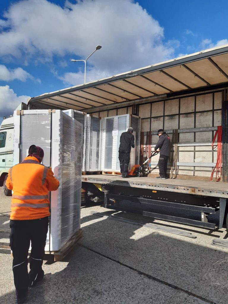 photo5969837261509997379