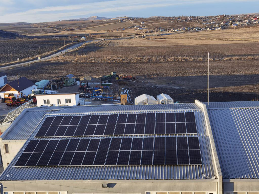 Photovoltaic system with an installed #power of 50.22 kW, consisting of 124units of 405W photovoltaic #panels that will be connected to an #inverter . The system is connected to a 20 kW #storage system consisting of 4 modular batteries. The project also includes a 22kW charging station equipped with 2 sockets, which will operate in parallel with the photovoltaic system and the electrical network present at the location.